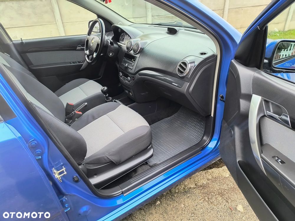 Chevrolet Aveo 1.4 LT - 12