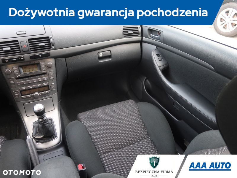 Toyota Avensis - 9