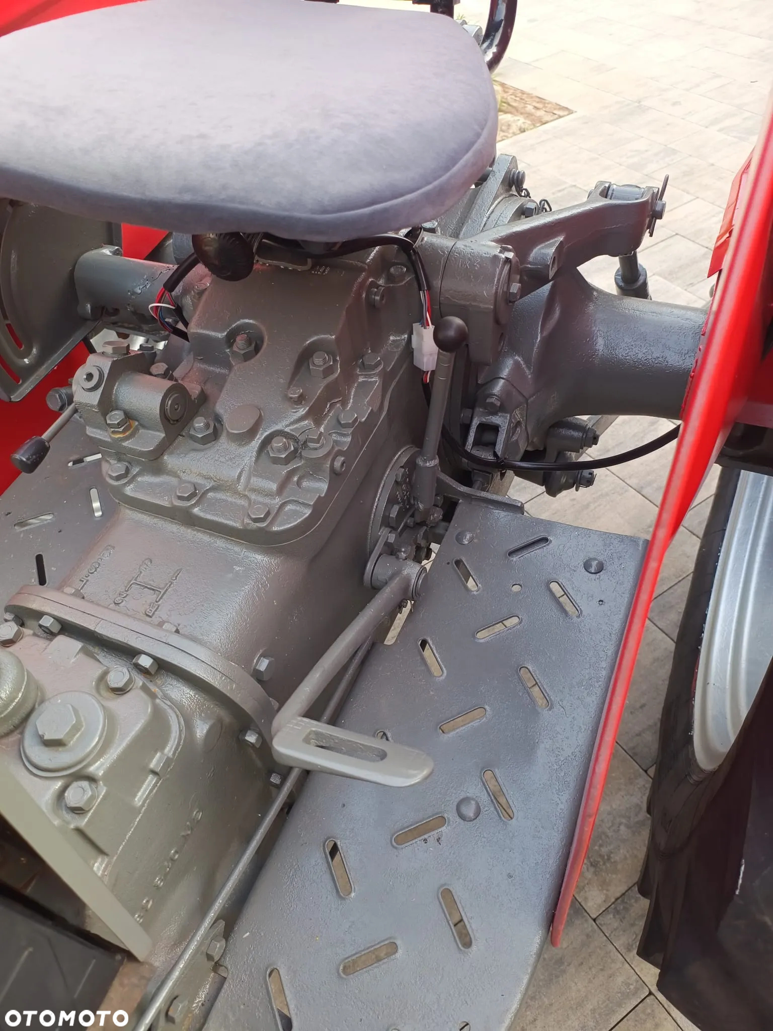 Massey Ferguson - 8