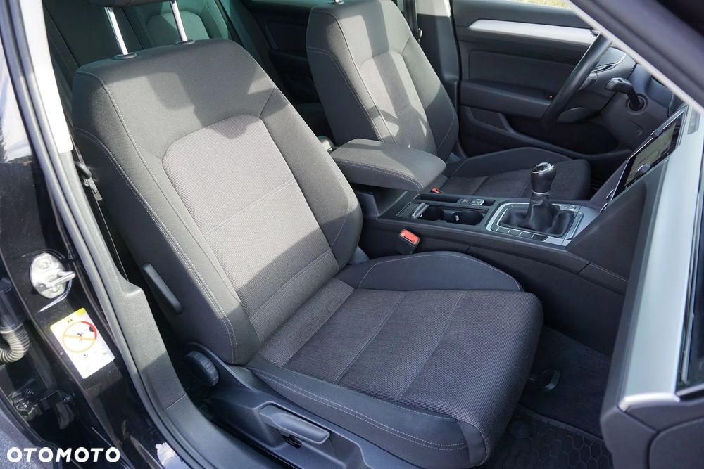 Volkswagen Passat 2.0 TDI BMT Comfortline - 19