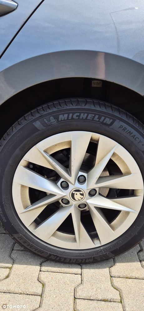 Skoda Octavia 2.0 TDI Selection DSG - 5