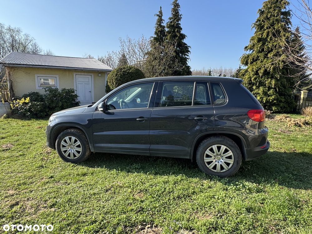 Volkswagen Tiguan - 1