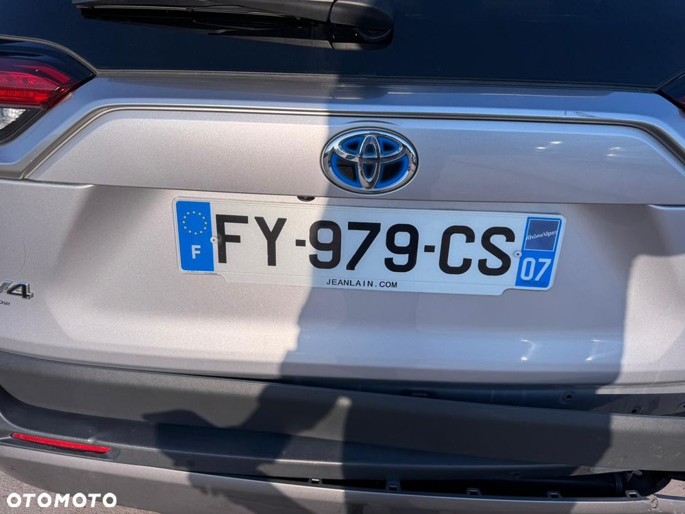 Toyota RAV4 - 9