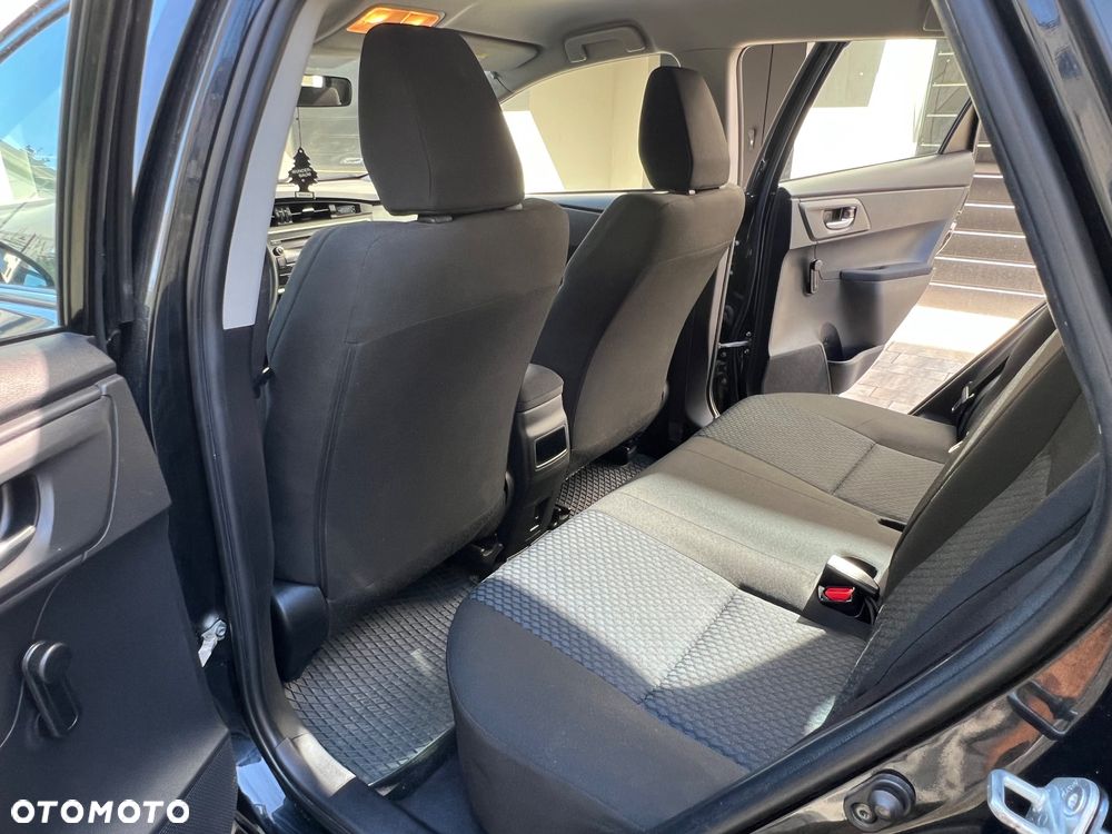 Toyota Auris 1.4 D-4D Active - 11