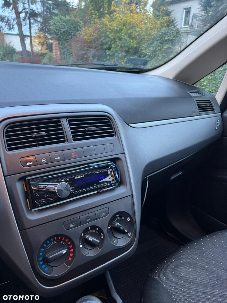 Fiat Punto 1.4 16V Dynamic - 8