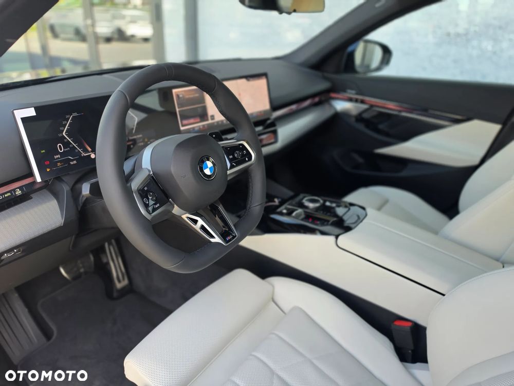 BMW Seria 5 520d xDrive mHEV - 31