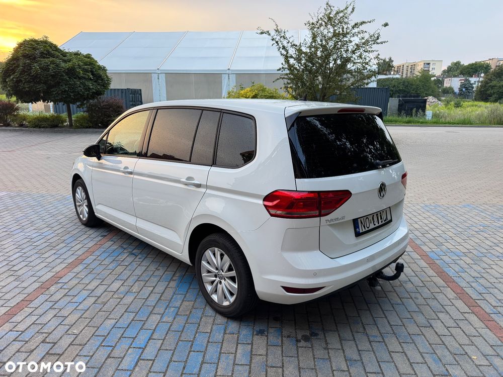 Volkswagen Touran 1.6 TDI SCR BlueMotion Technology Comfortline - 4