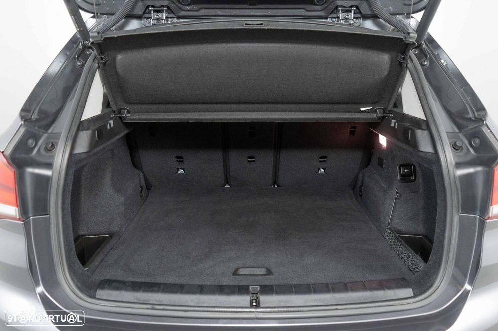BMW X1 25 e xDrive Corporate Edition - 14