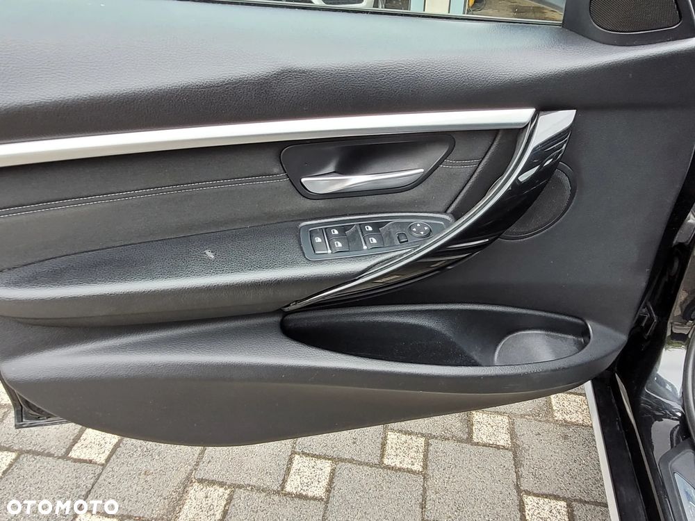 BMW Seria 3 318i GPF Sport Line Shadow - 13