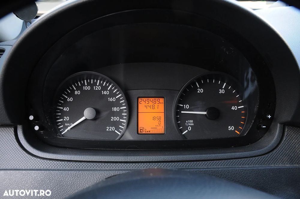 Mercedes-Benz Vito - 10