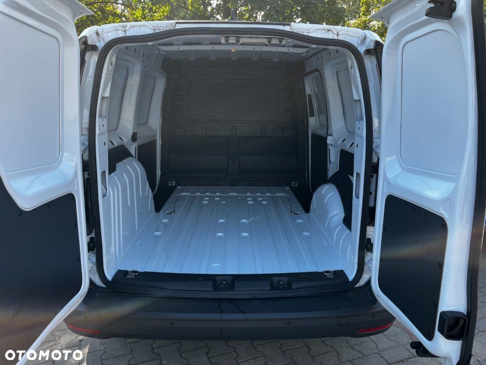 Ford Transit Connect - 9