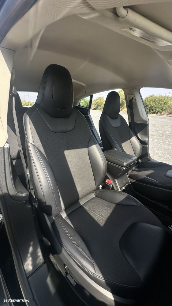 Tesla Model S 85 - 21