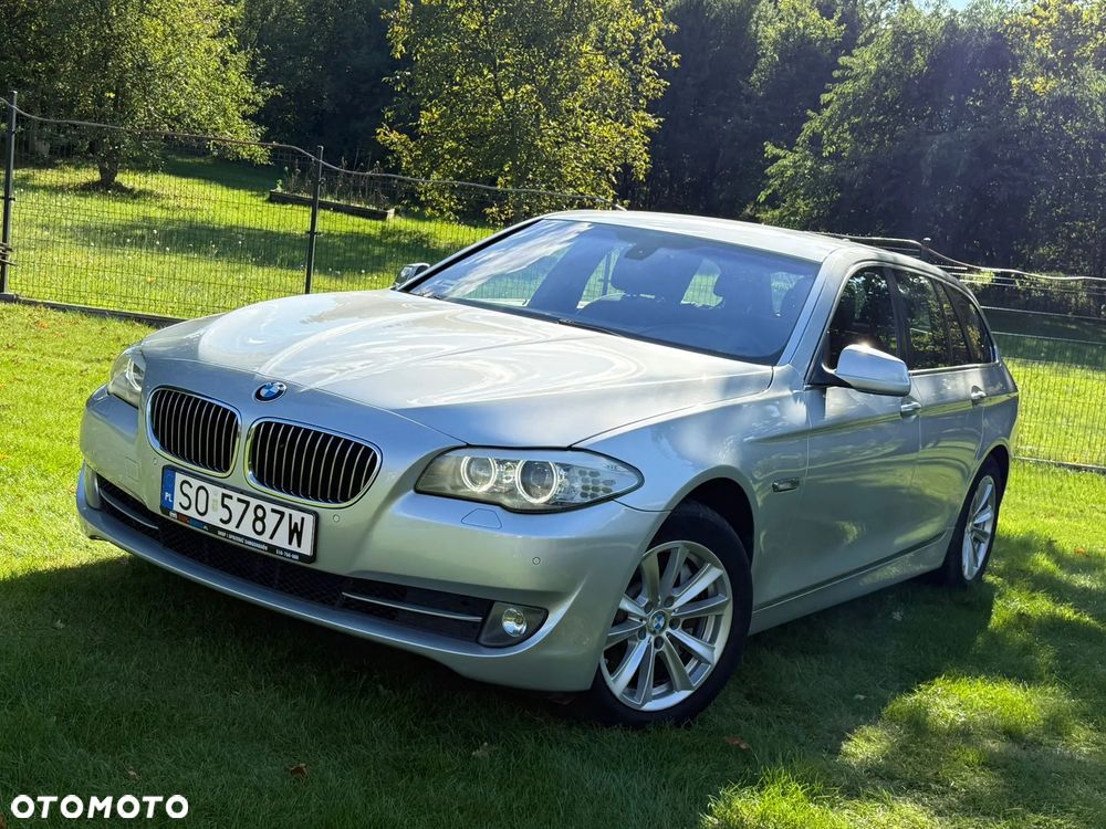 BMW Seria 5 528i xDrive - 4