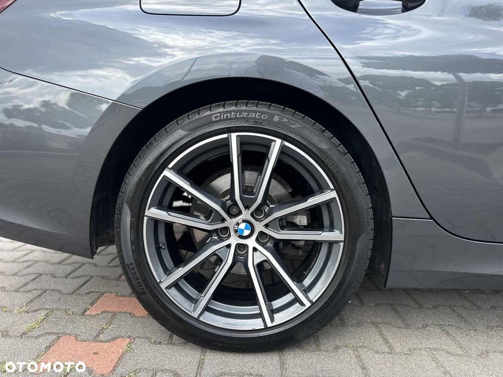 BMW Seria 3 318i Advantage sport - 26