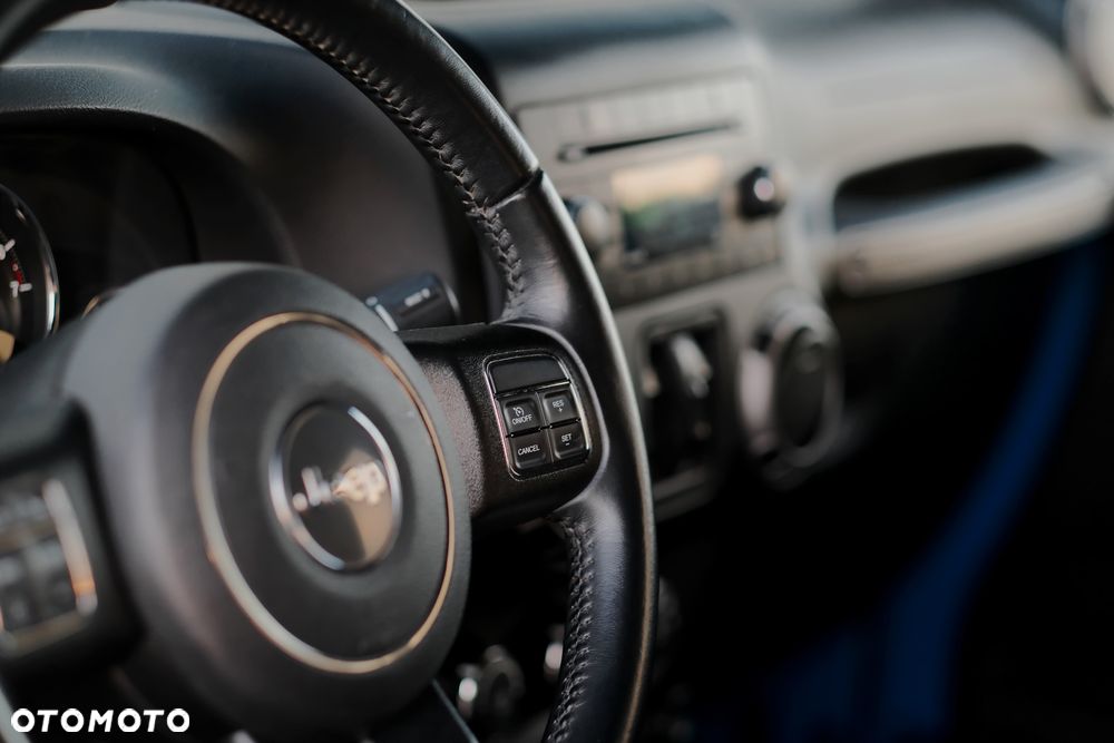 Jeep Wrangler 3.6 Unlim X - 38