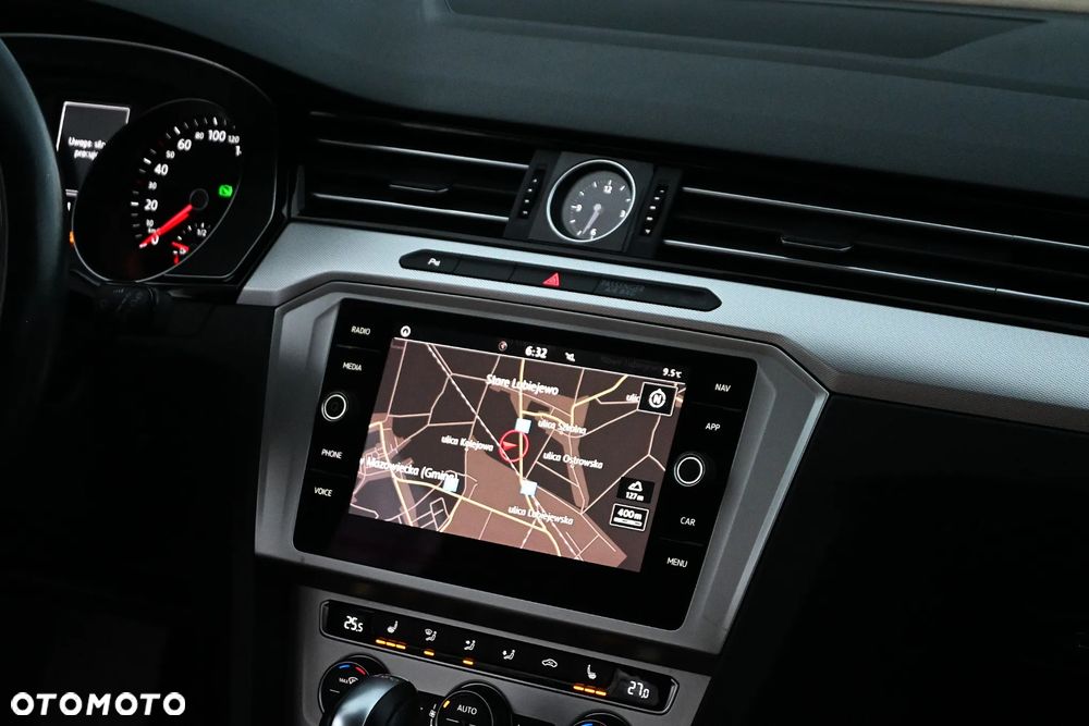 Volkswagen Passat 2.0 TDI SCR DSG Elegance - 22