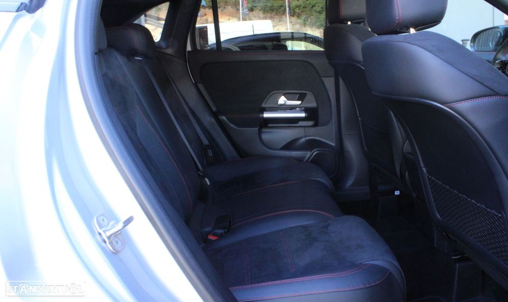 Mercedes-Benz GLA 180 d AMG Line - 19