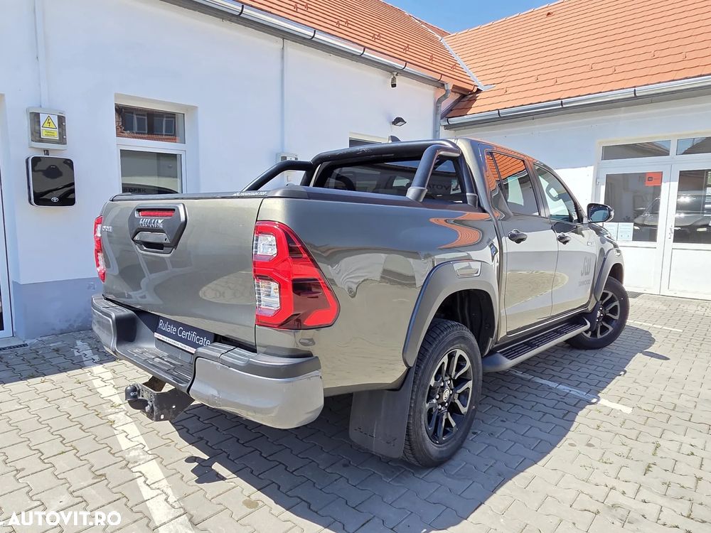 Toyota Hilux 2.8D 204CP 4x4 Double Cab AT Invincible - 10