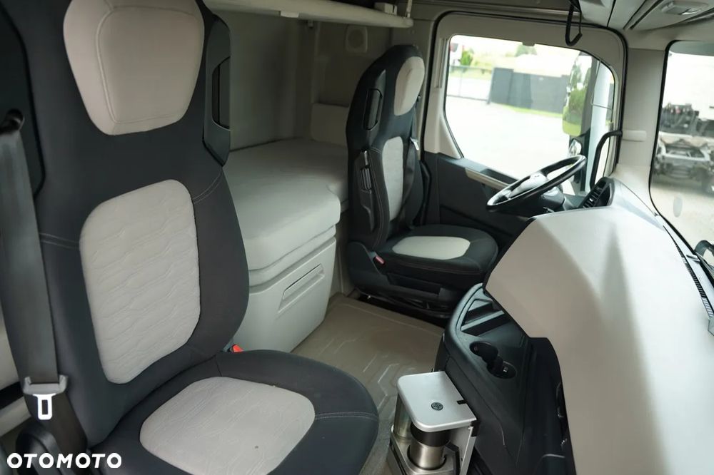 Ford F-MAX 500 / MEGA / LOW DECK / KLIMATYZACJA POSTOJOWA / BOGATE WYPOSAŻENIE / EURO 6 - 30