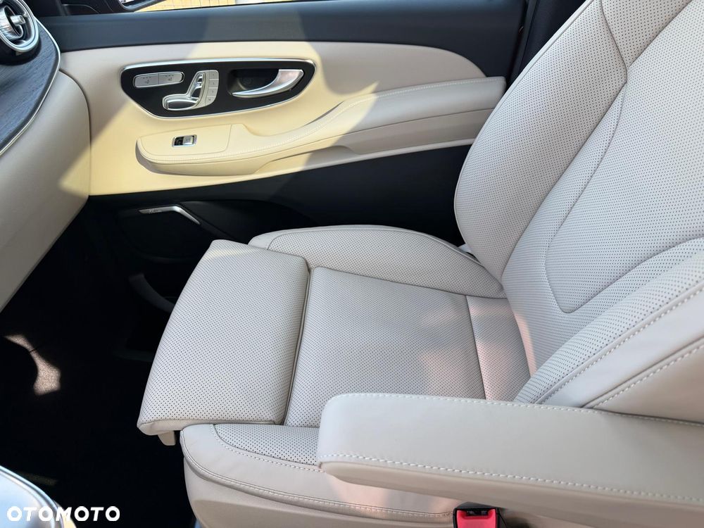 Mercedes-Benz Klasa V 300 d 4-Matic Exclusive 9G-Tronic (długi) - 20