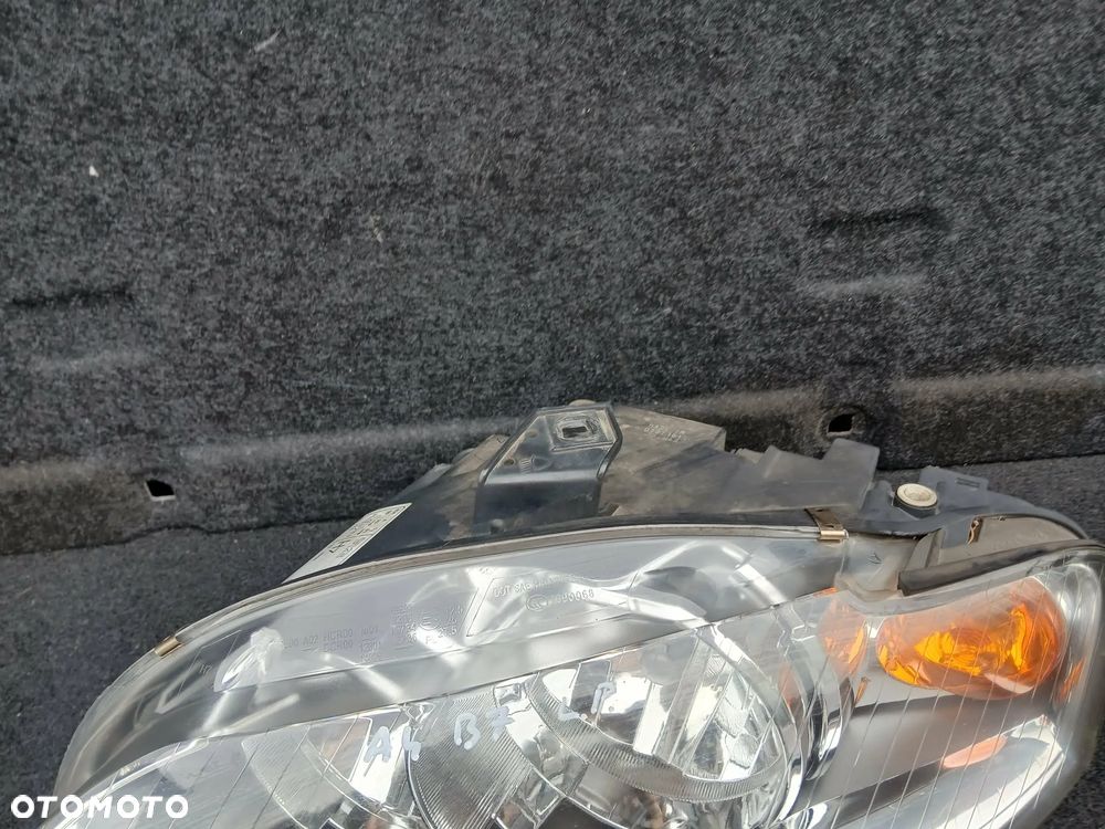 Audi A4 B7 lampa przednia lewa - 2