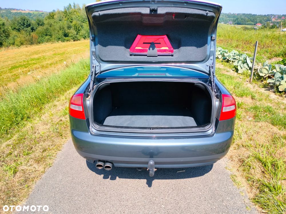 Audi A6 Limousine 2.4 - 13