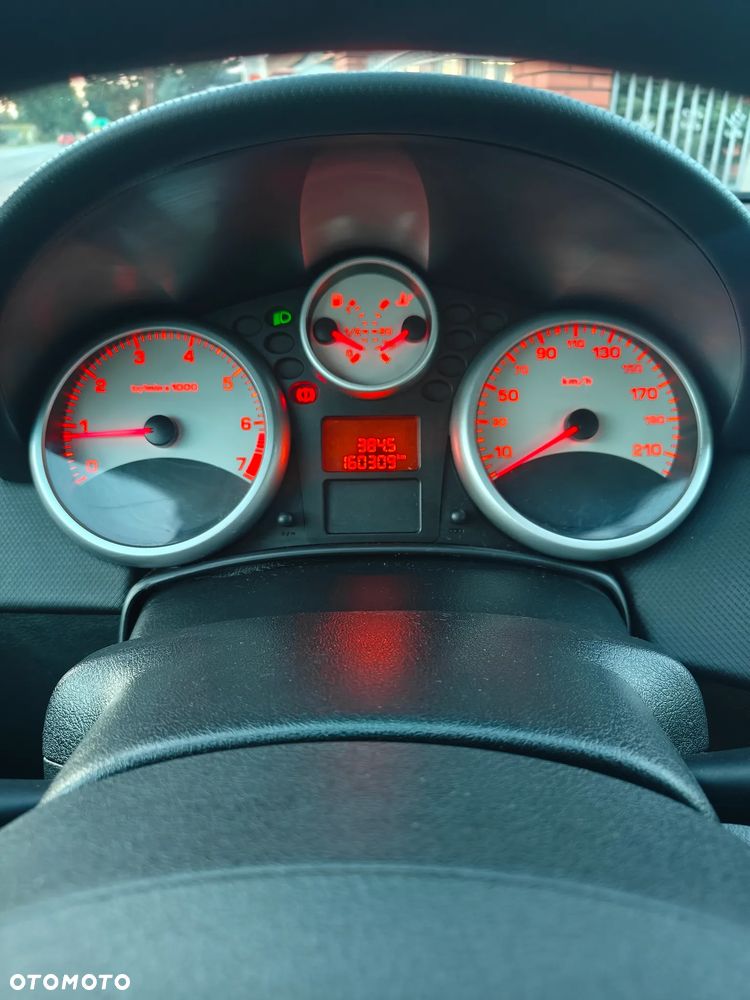 Peugeot 207 1.4 16V Trendy - 12