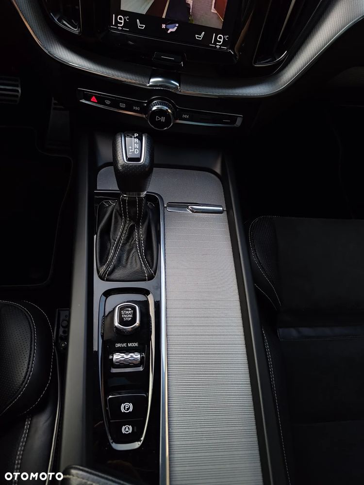 Volvo XC 60 T5 R-Design - 37