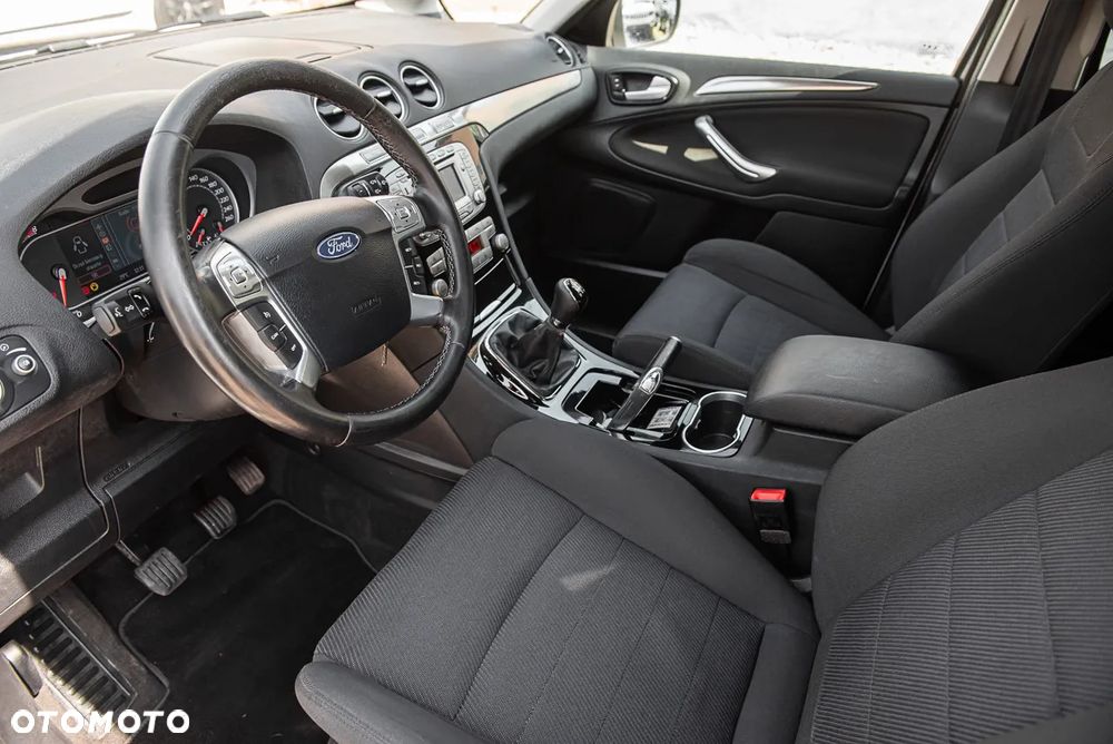 Ford S-Max 2.0 FF Titanium - 15