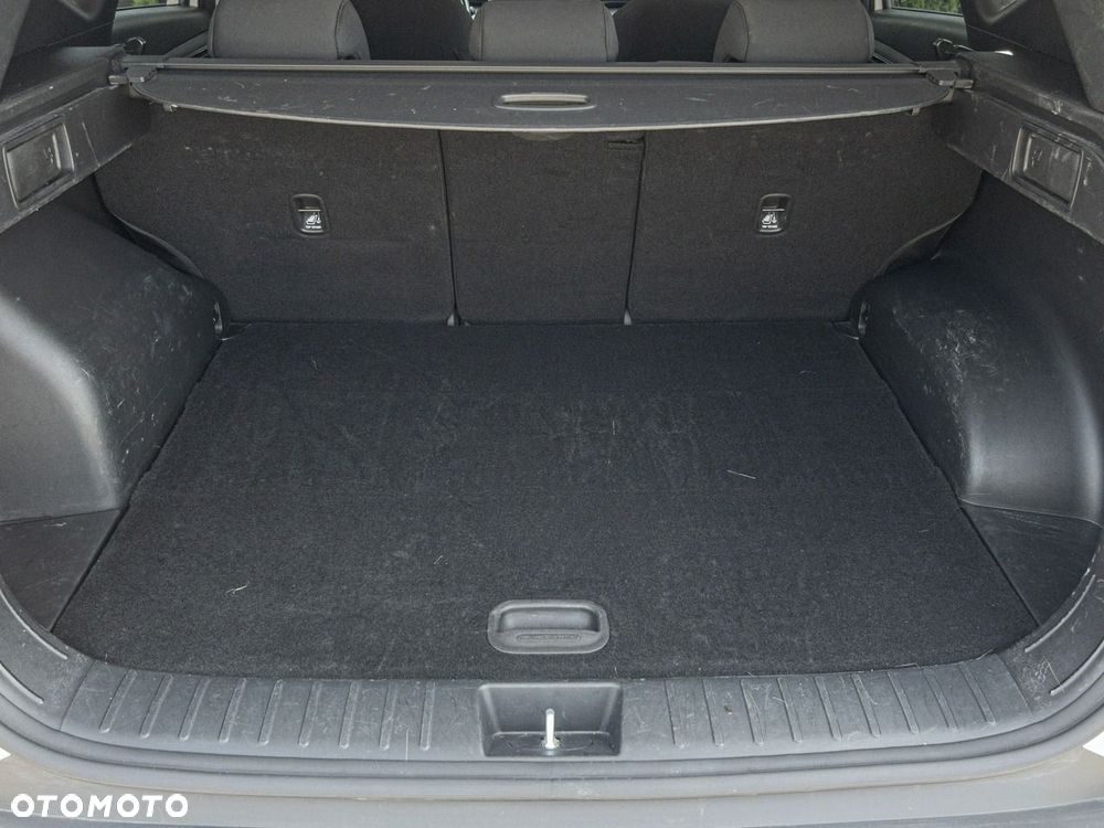 Hyundai Tucson 1.6 T-GDi HEV Executive 2WD - 26
