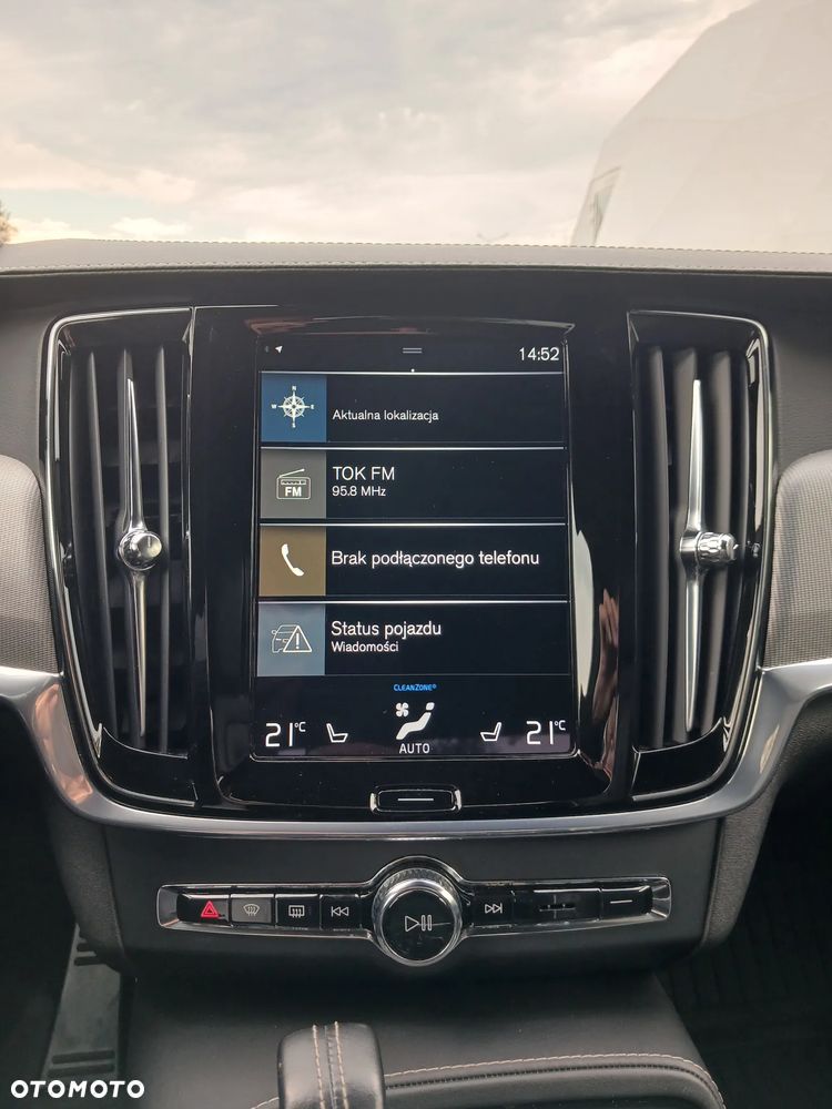 Volvo S90 T8 AWD Plug-In Hybrid R-Design - 31