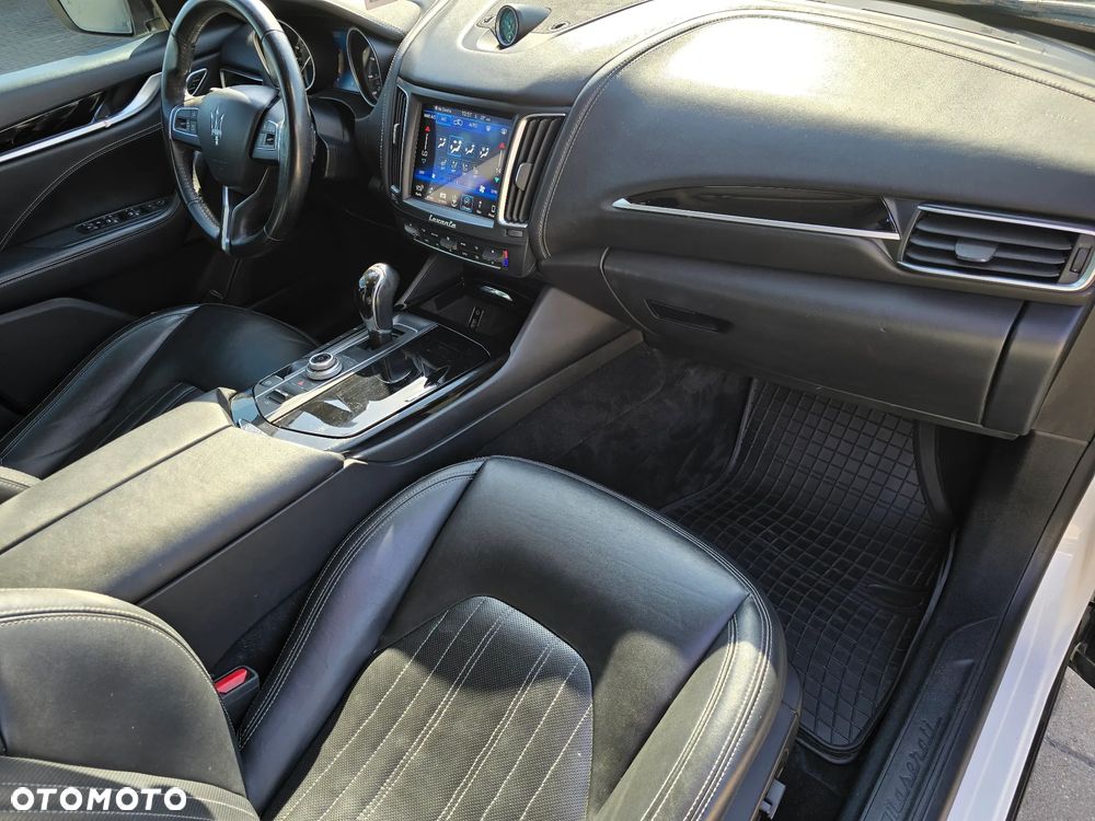 Maserati Levante S Q4 - 18