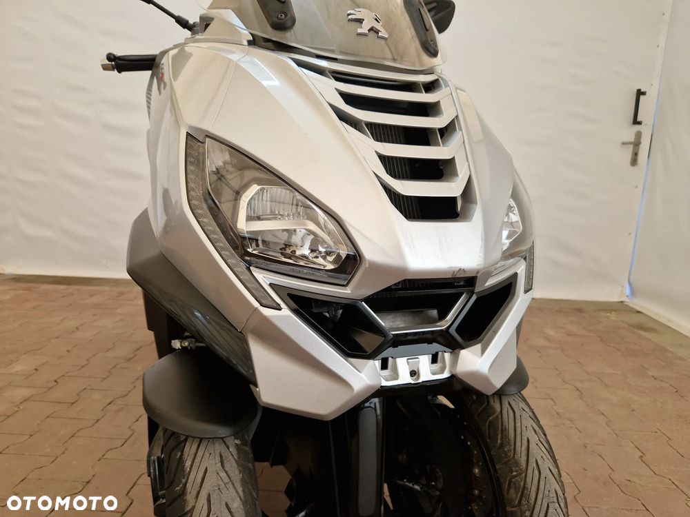 Peugeot Metropolis - 16