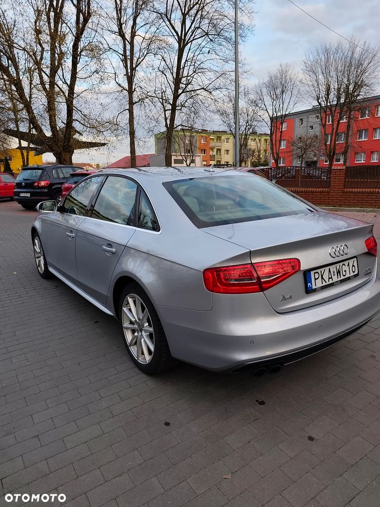 Audi A4 Limousine - 3