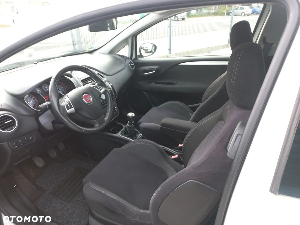 Fiat Punto - 18