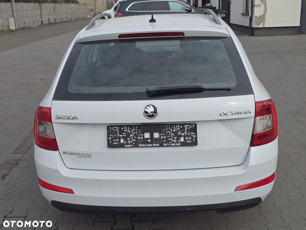 Skoda Octavia 1.6 TDI DPF Ambition - 7