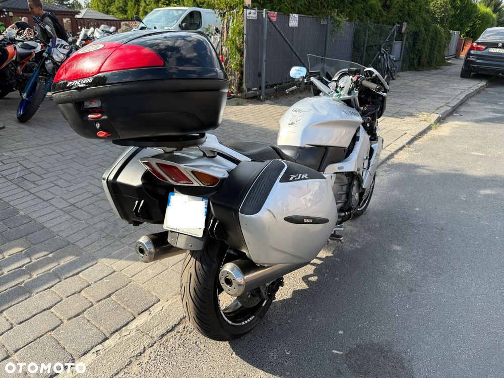 Yamaha FJR - 6