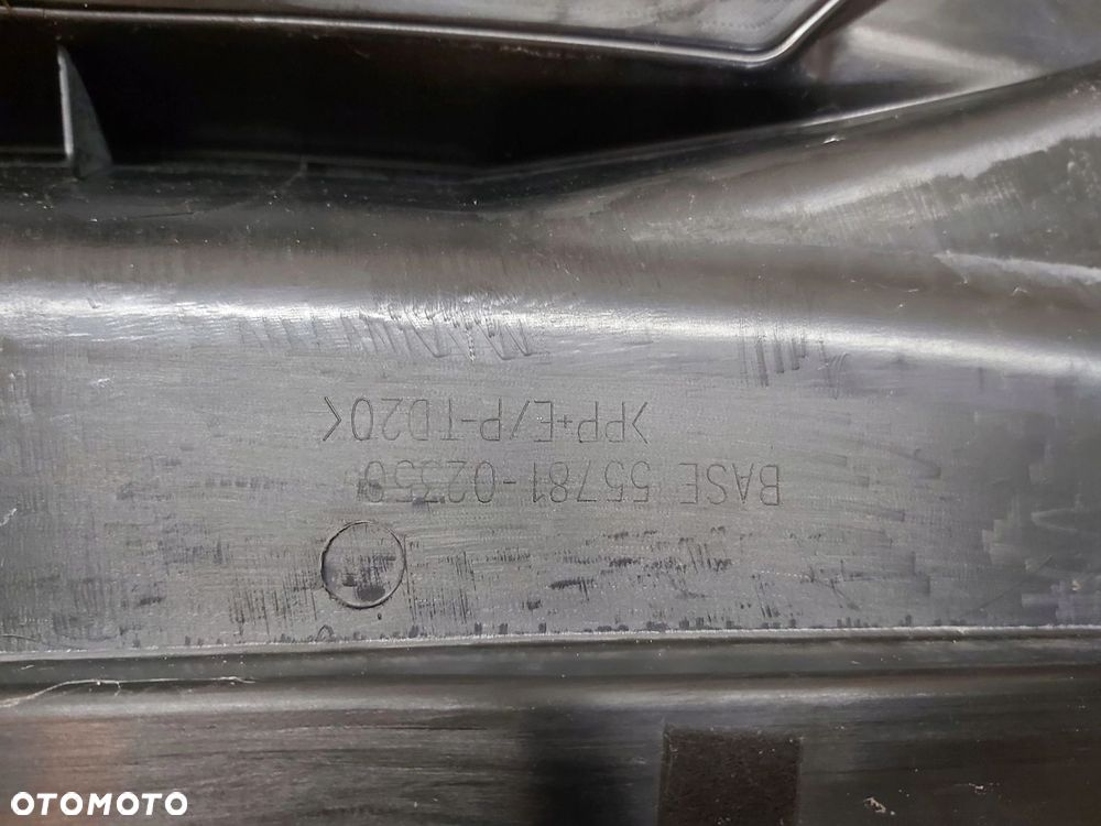 Toyota Auris II podszybie plastikowe ORYGINAŁ 55781-02350 - 4