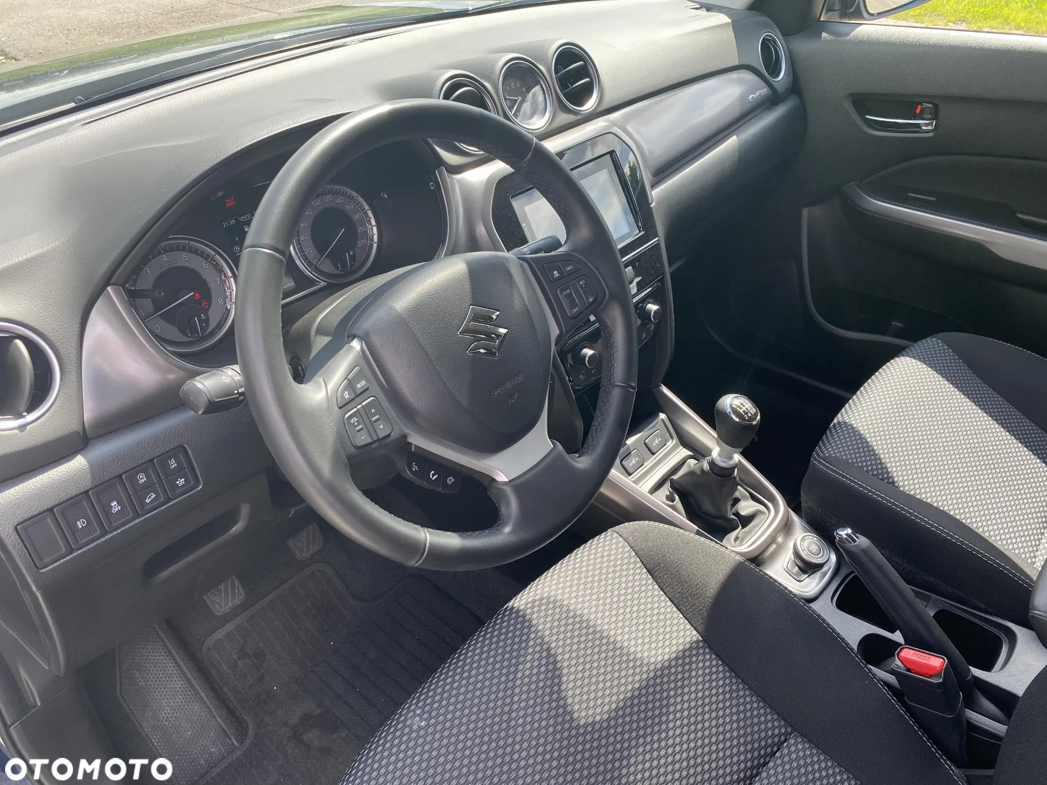 Suzuki Vitara 1.4 Boosterjet SHVS Premium 4WD - 13