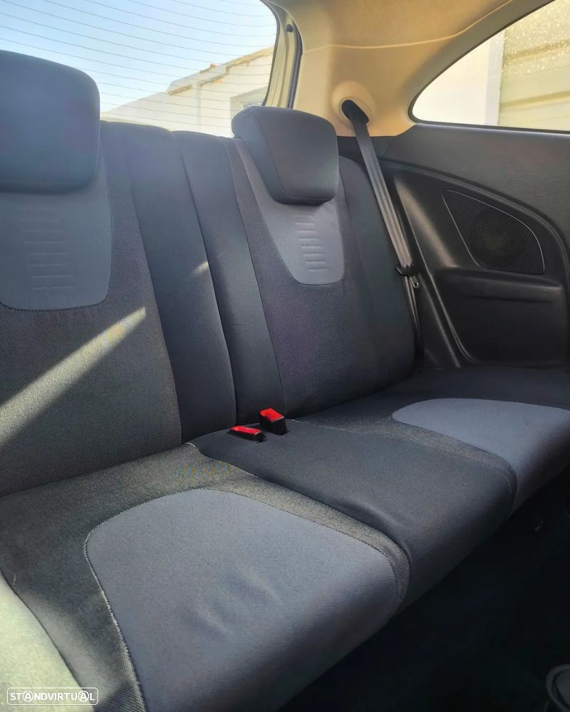 Ford KA 1.3 TDCi Titanium - 4