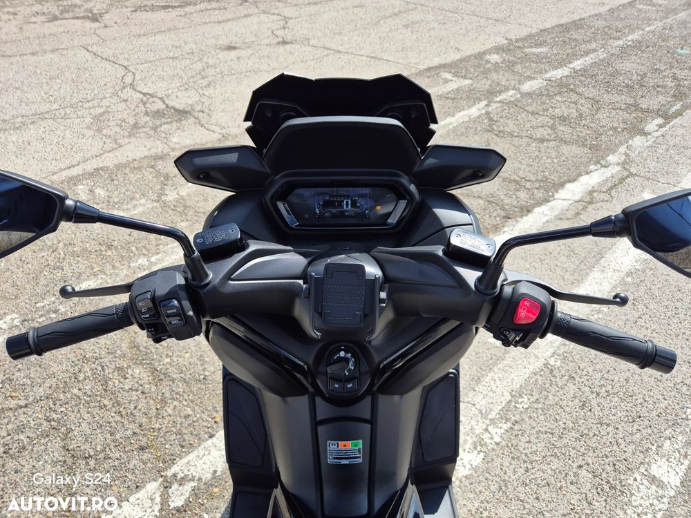 Yamaha XMAX 125 - 5