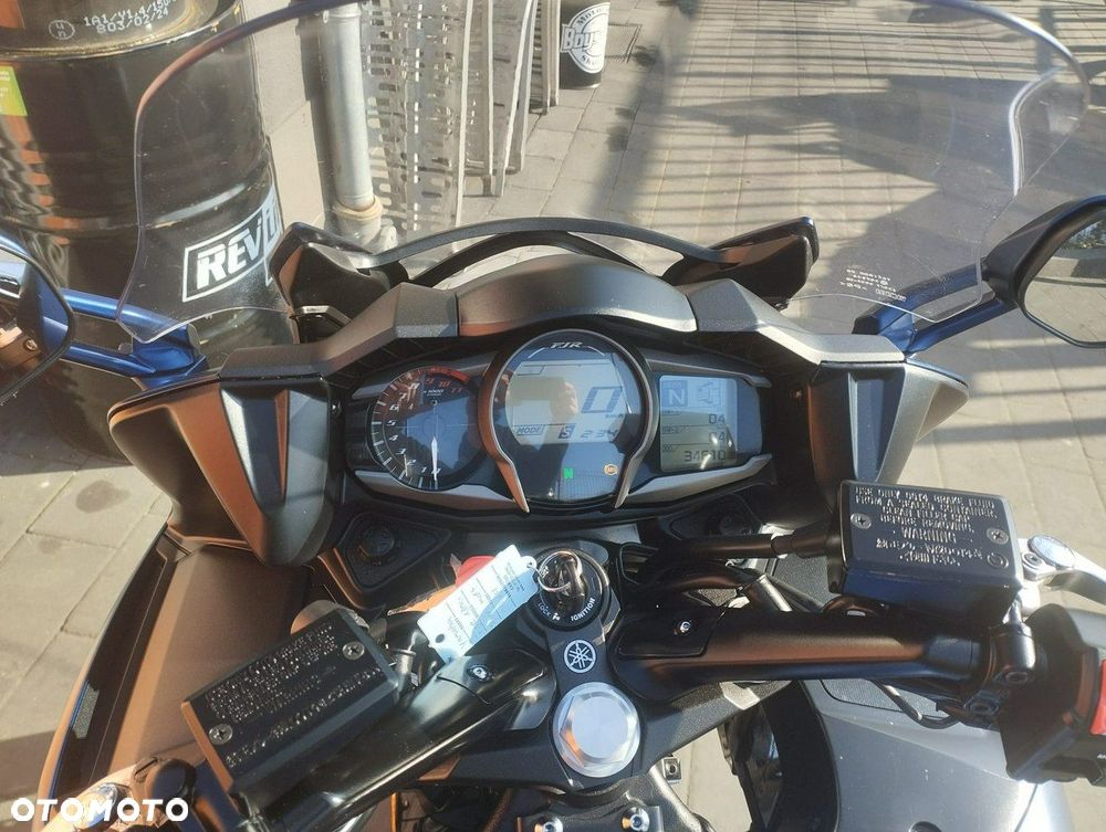 Yamaha FJR - 7