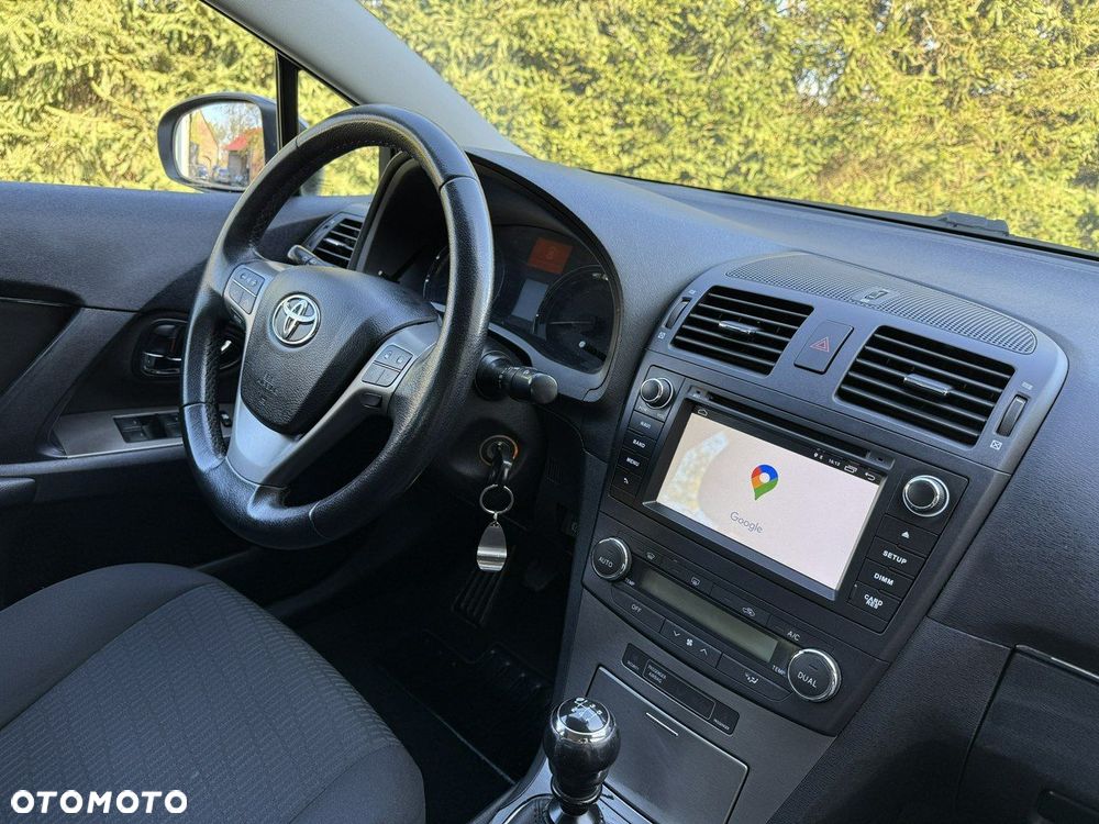 Toyota Avensis 1.8 Style - 5