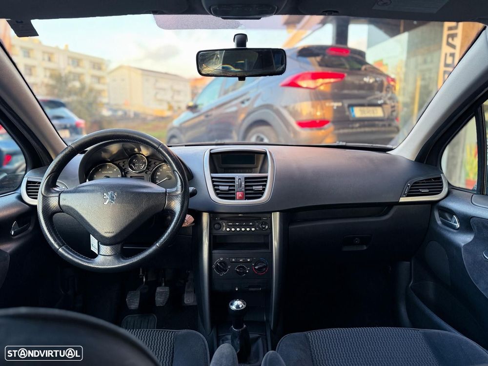 Peugeot 207 1.4 HDi Premium - 14