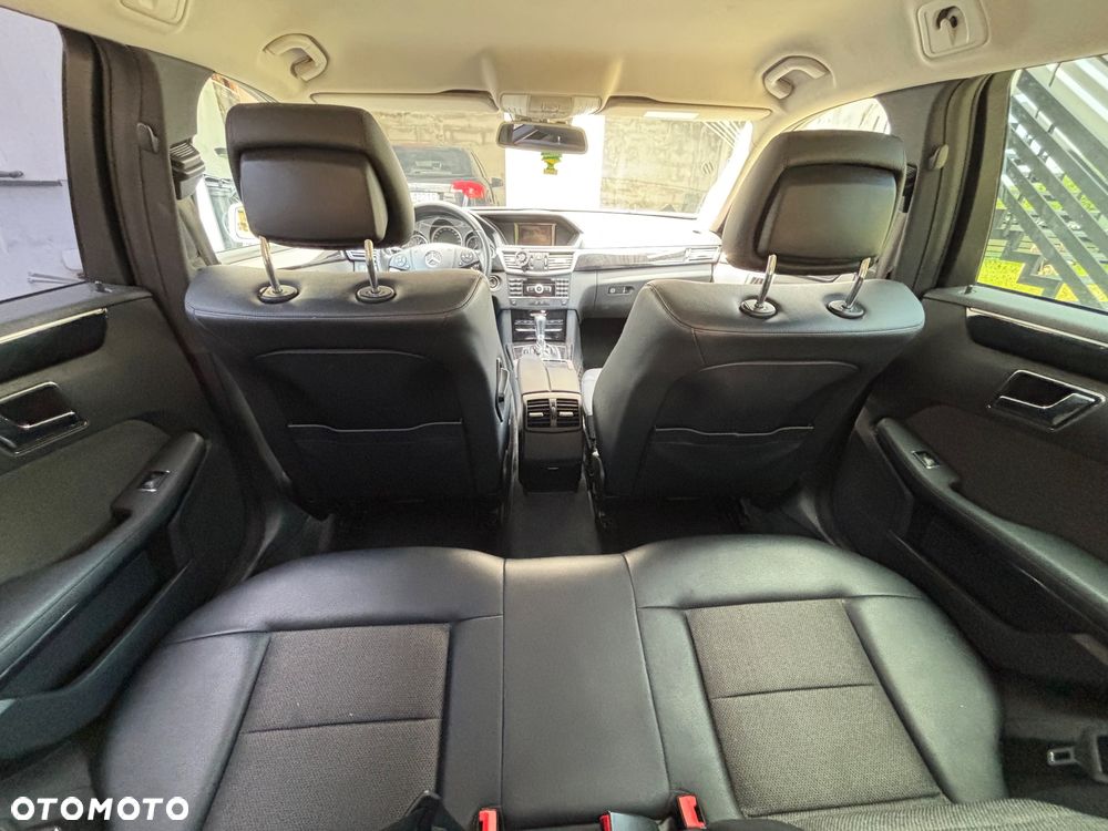 Mercedes-Benz Klasa E 220 CDI DPF BlueEFFICIENCY Automatik Avantgarde - 17