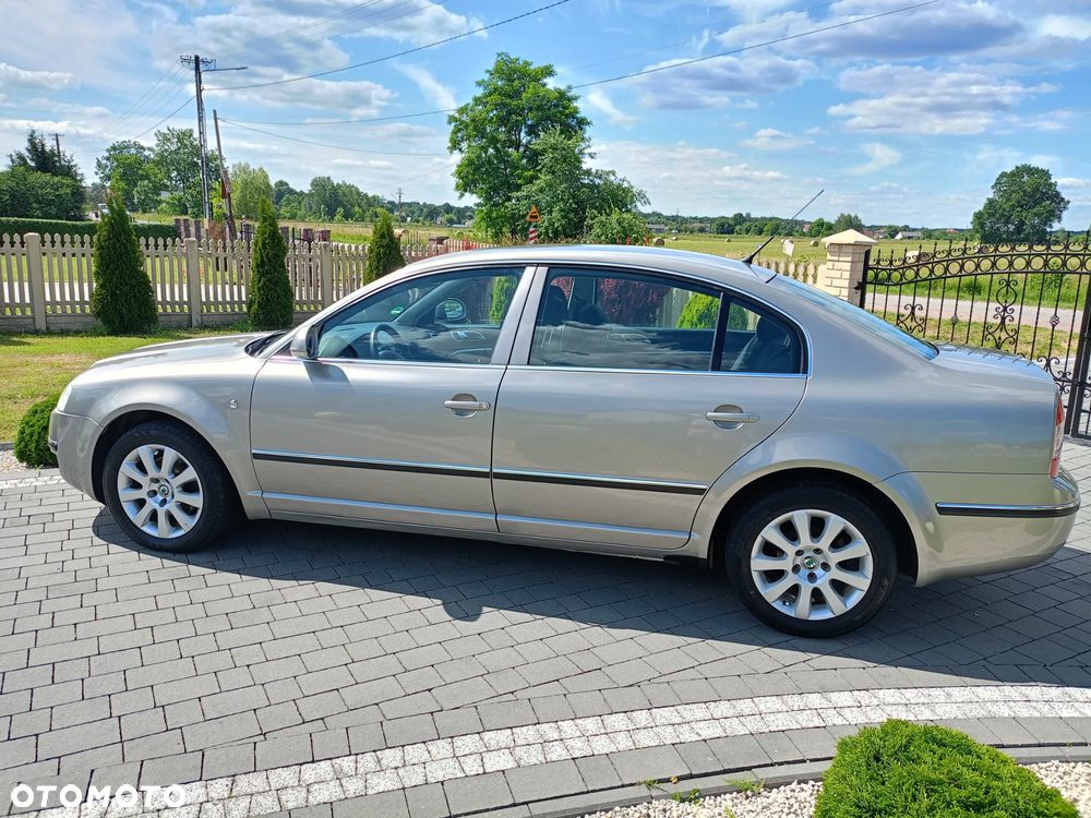 Skoda Superb 1.8 Turbo - 12