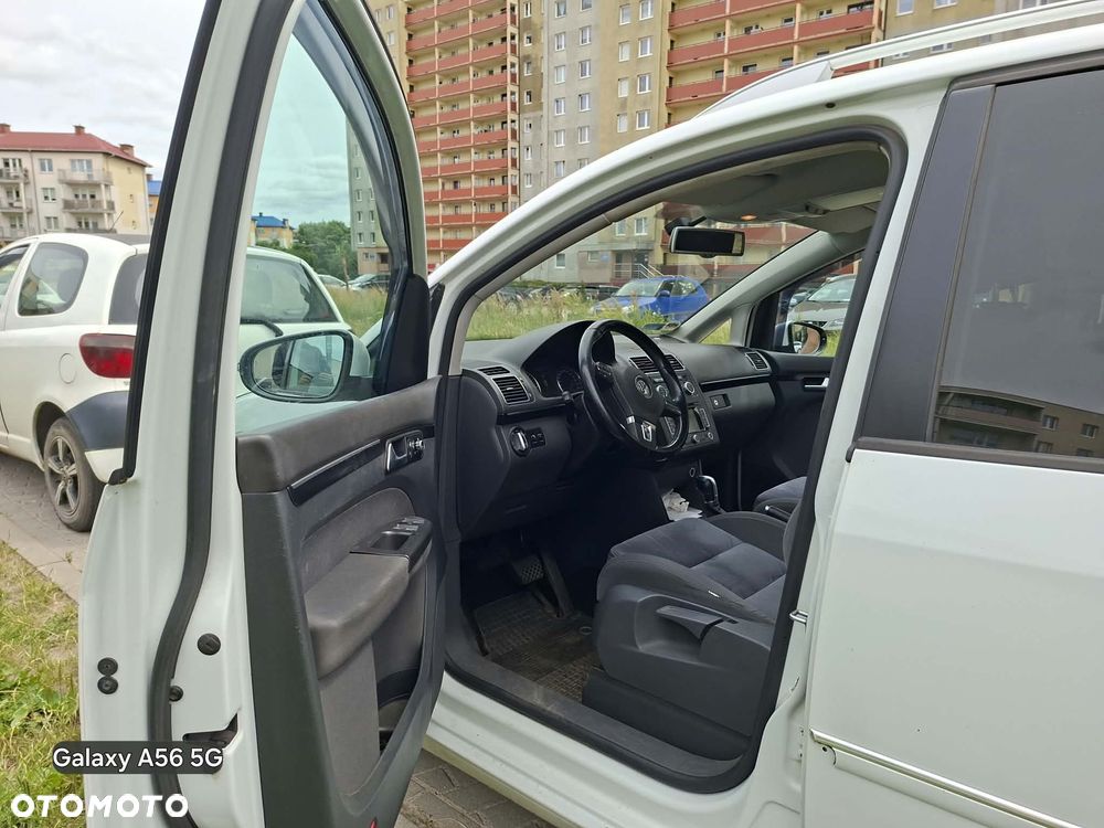 Volkswagen Touran 2.0 TDI DPF Cross DSG - 3