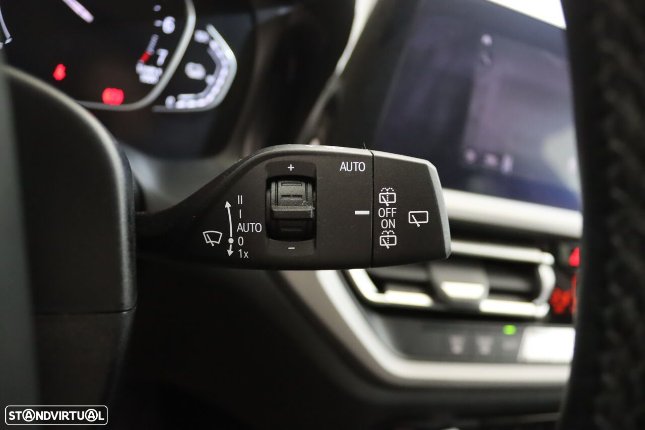 BMW 330 e Touring Corporate Edition Auto - 14