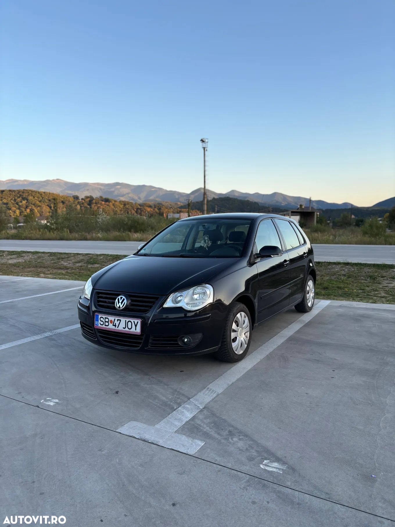 Volkswagen Polo - 1