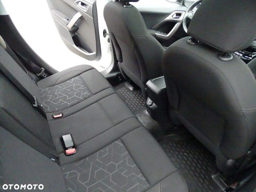 Peugeot 2008 - 26